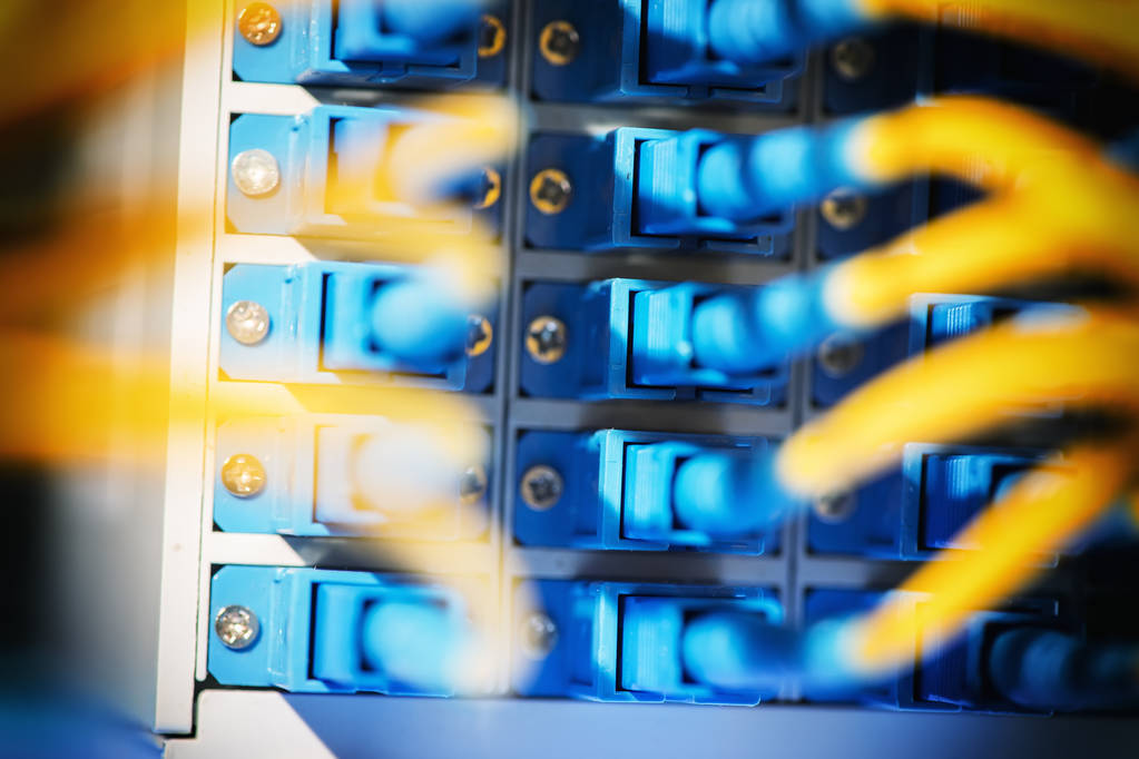 靜音網(wǎng)絡(luò)：無(wú)風(fēng)扇交換機(jī)為何對(duì)中小企業(yè)如此重要